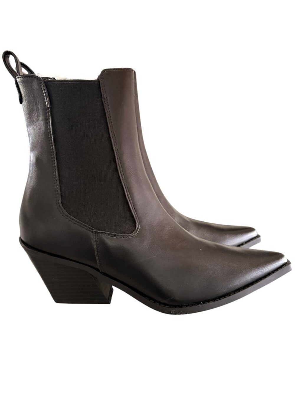 Ophelia Roe Black Chelsea Pointed Toe Ankle Boot Womens 7